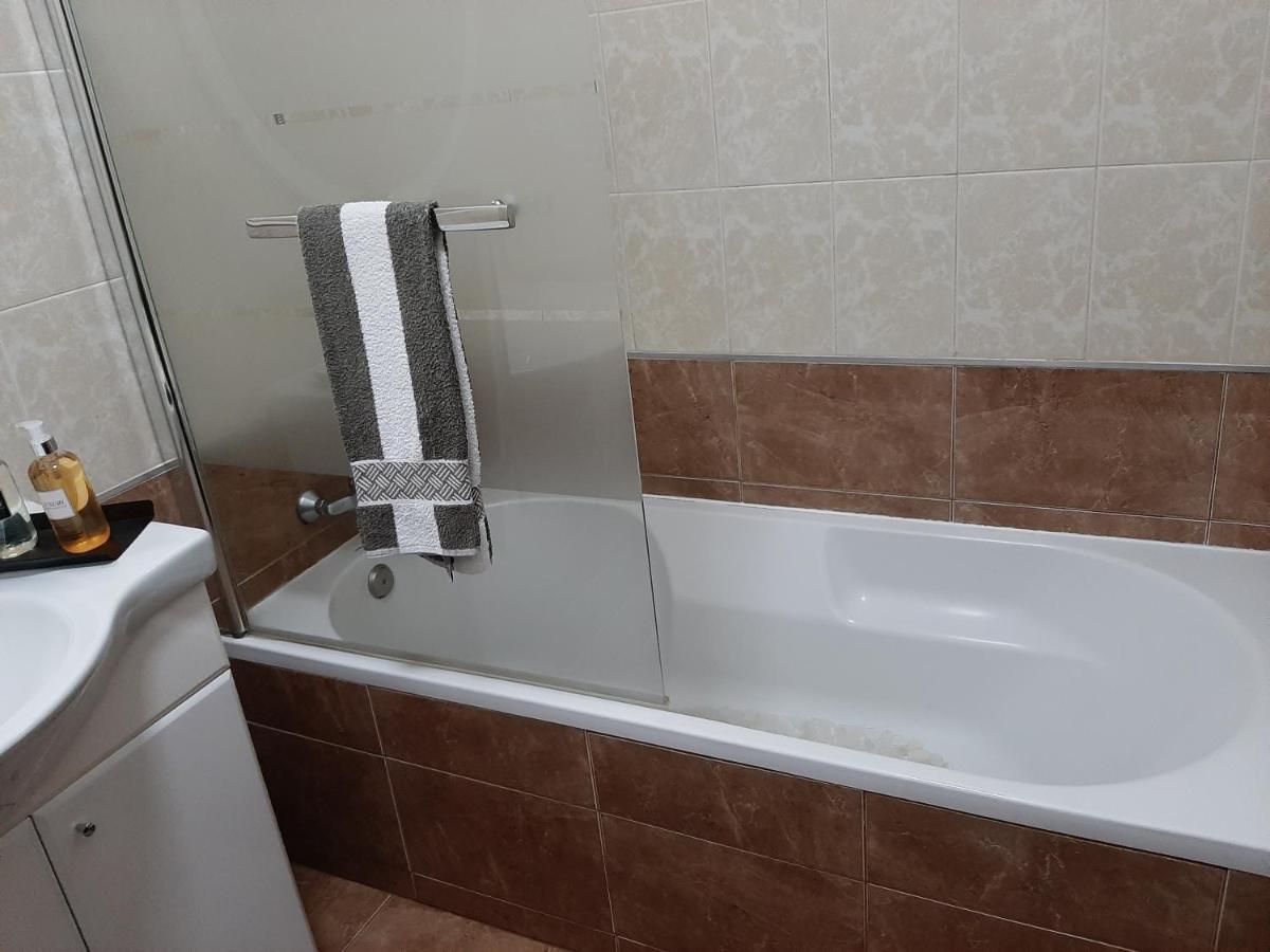 Apartamento Zacarias By Ferias Com Sol กัวเตย์รา ภายนอก รูปภาพ